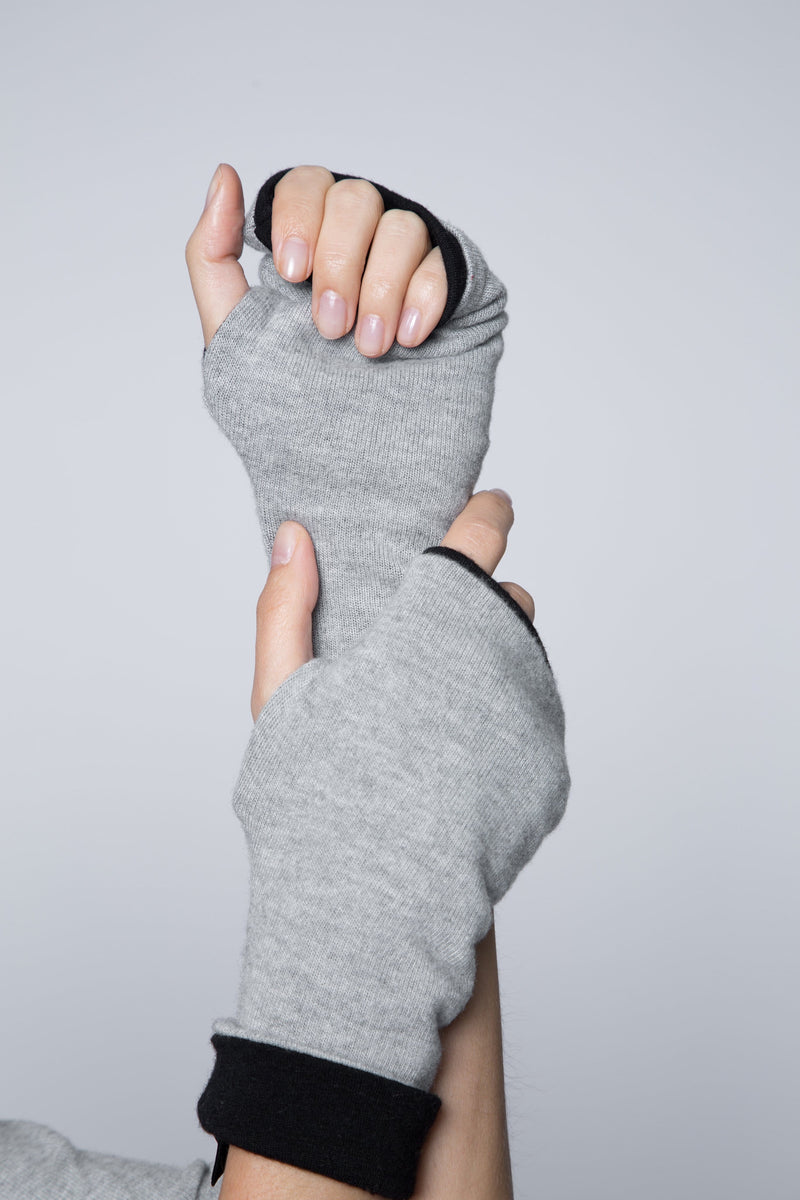 One size reversible sweater fingerless glove in gray heather and black