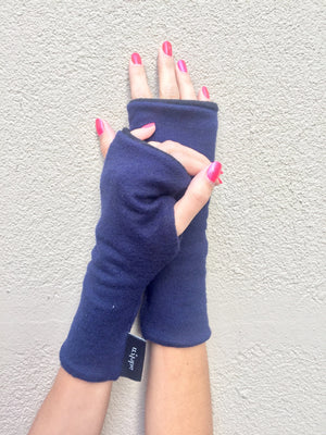 One size reversible sweater fingerless gloves in navy.